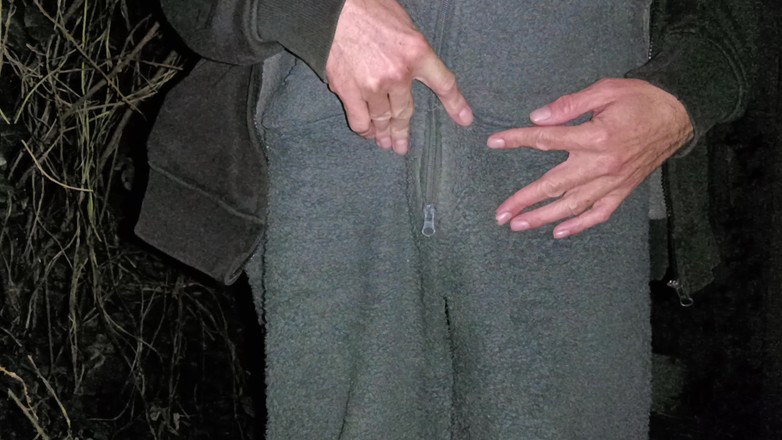 Rockardglans: Grosse bite non circoncise, pisse et éjaculation dans les bois avec...