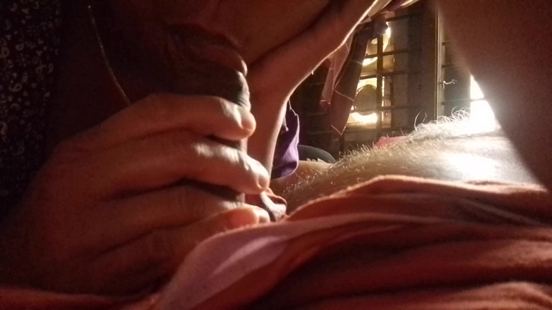 Bijukumar: La ragazza tamil succhia il pene di suo marito e...