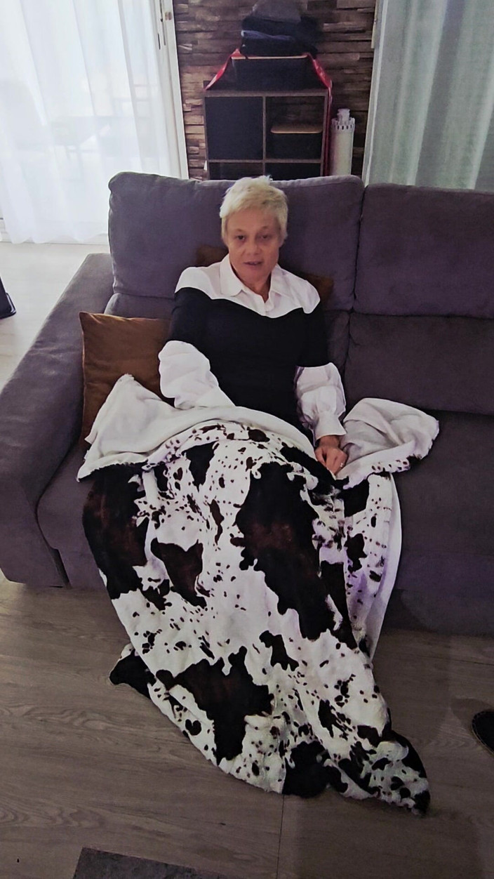 Sofy13: Du Kommst Mit Mir Unter Meine Decke, Um Mich Aufzuwärmen...