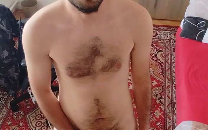 Jerkoff lover: Evde tişört içinde büyük orgazmım