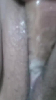 Sexy Filipina MILF Wet & Horny