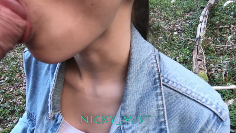 Nicky Mist: मेरा सौतेला भाई मेरे मुंह में वीर्य डालता है