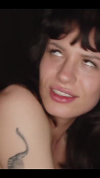 Hardcore-vierer, die ganzen spanischen brüder blasen mia stone, doppelte vaginale penetration und tiefe kehle mit ihren riesigen schwänzen