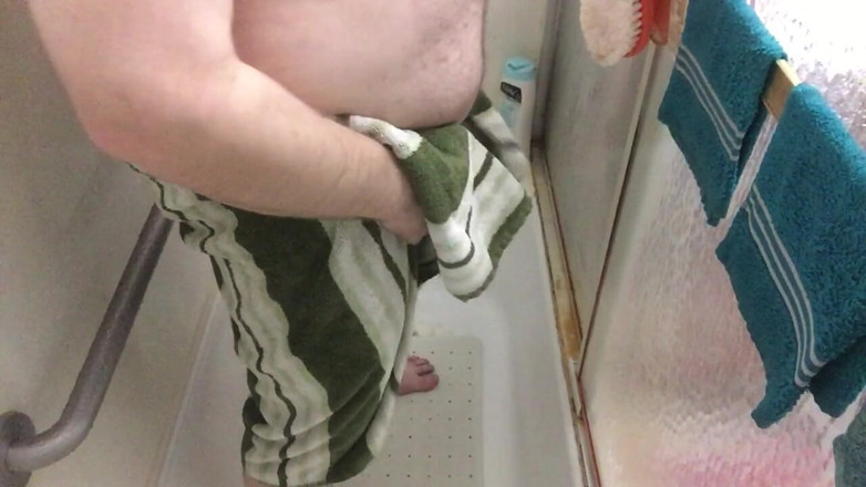 Sen Desi: Showering