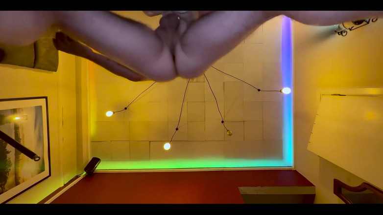 ScottyNaughty69: Ляжи подо мной и наблюдаю, как я трахаюсь, пока я не вытачу и кончу на тебя!