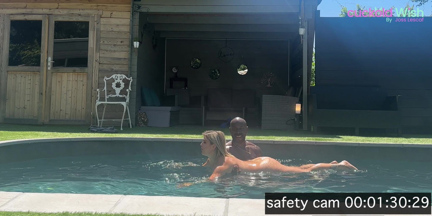 Joss for Cuckold wish: 수영장에서 섹스하는 루마카리