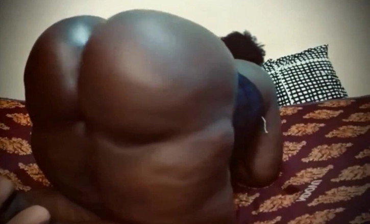 Dzaddy long strokes: BBW Twerk