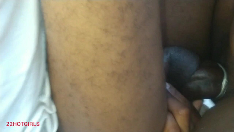 Ugandahotgirls112: Fitta och stor röv allt för dig pappa