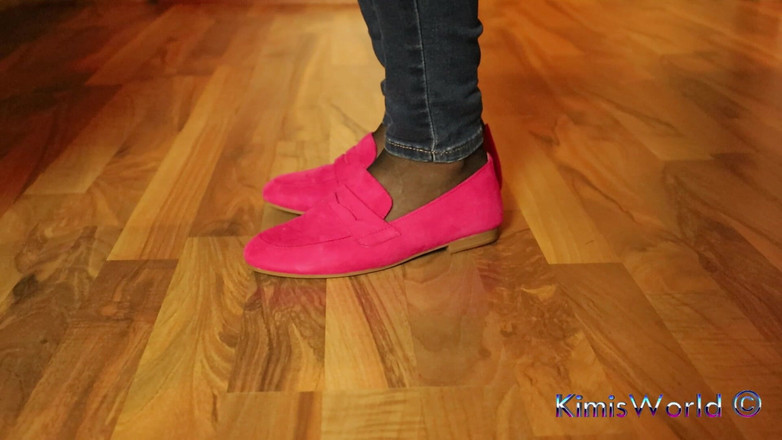 KimisWorld: Golden Slides &amp; Sheer Nylon - Slow Dangling in Warm Light