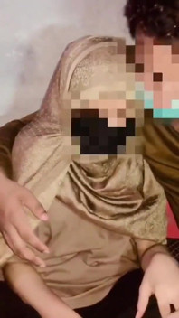 Pantat montok gadis kulit putih Delhi dientot habis-habisan sama polisi