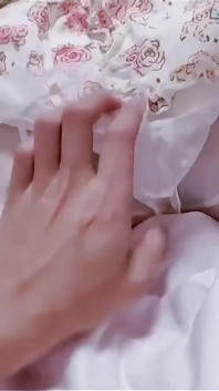 쪼이는 묶인 자루