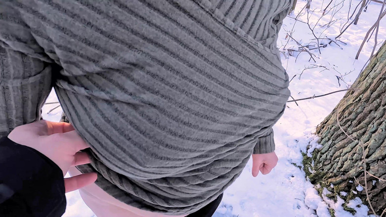 Bouncy Tits Action: Röv spanking i snön