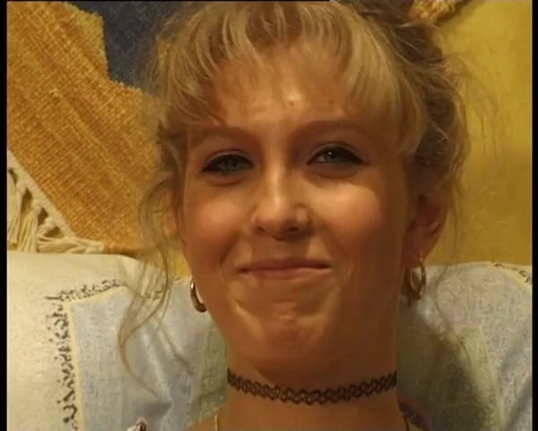 YOUR FIRST PORN: Komm Und Wichs Mit Mir - Jaquelin Datang Dan Melancap Dengan...