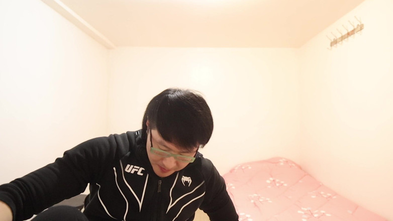 Dope Lee: Wanking off Showing My Crusty Foot Grimed Smelly Rht Stockings