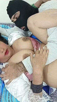 Most Beautiful Indian Malkin Sex with Her Servant
