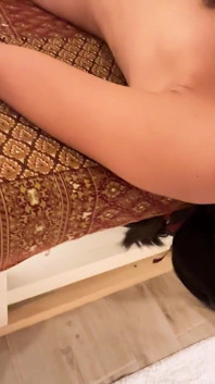 Cewek imut asia ini dientot habis-habisan sama kontol besar