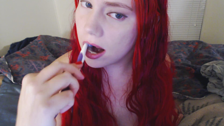 Scarlet Vixen: Čistím si zuby