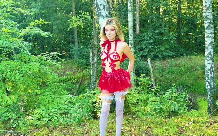 Vasya Sylvia: Pequena aventura de chapeuzinho vermelho na floresta - destruição de buceta -...