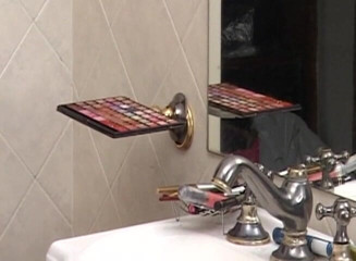 Boys in Disguise: Joc în baie sub duș