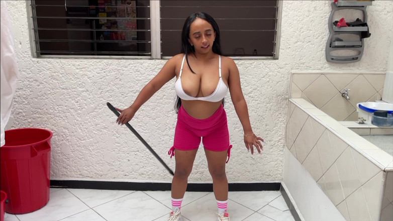 stacycossio: Working Out Excites Me How My Tits Bounce