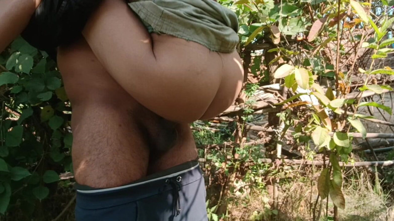 seema: Vyrobena jednoduchá bhabhi připravená na sex