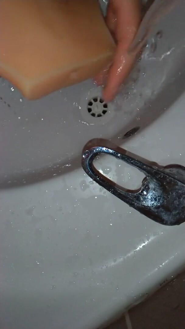 Kadir Reis: How to clean the sex toy