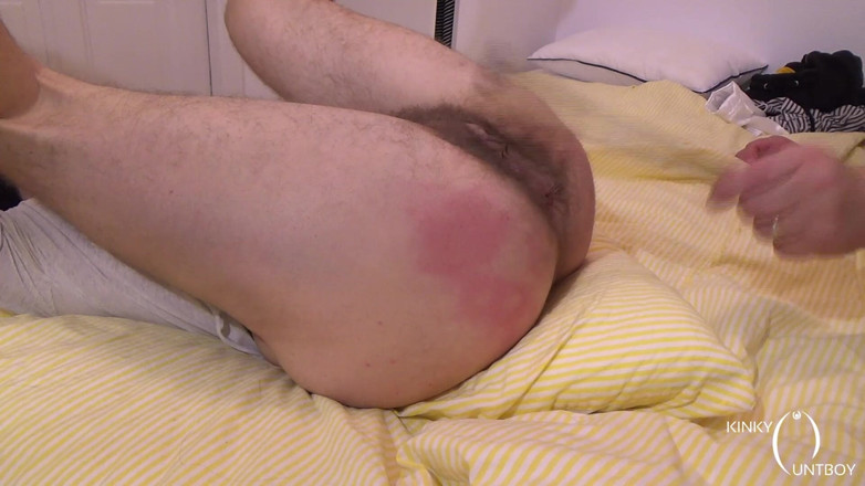 FTM hairy pussy BDSM: Дисциплина киски деревянной ложкой