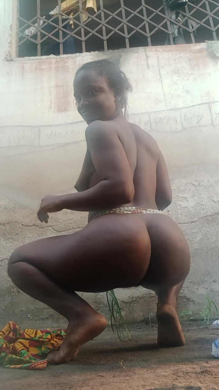 Sexy_Anal_Goddess: Nalgadas en el culo grande de ébano