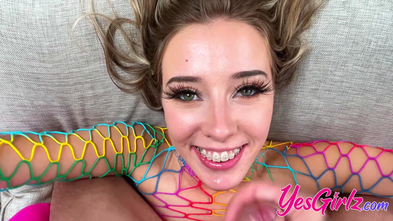 YesGirlz: 하드코어 섹스와 시오후키하는 Haley Reed