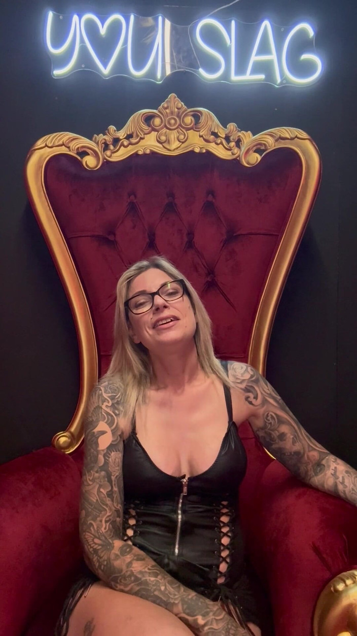 JessieRaexx: Noch Eine Demütigung Mit Kleinem Schwanz