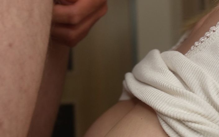 Kessieyoy: Ich habe ihm einen blowjob gegeben und er kam auf...