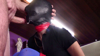 LauraOnHeels: Jsem svázaná a v kapuci na vysokých podpatcích a punčochách, 24...