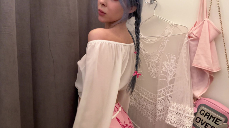 Little_Kitty69: Îmi poți vedea sfârcurile tari direct prin acest top transparent?