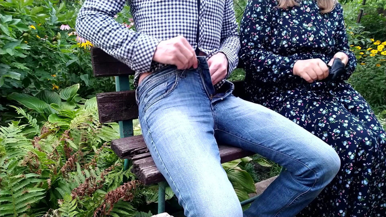 OurFetishLife: Gorąca sąsiadka potajemnie poprosiła o moją spermę dla jej rogacza...