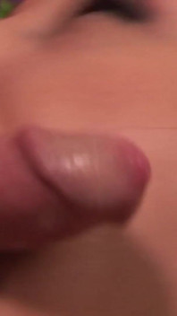 Naughty Wets Scene-3 Latina brunettbrud har en stor kuk tills hon sprutar