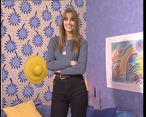 YOUR FIRST PORN: Mandy Chlupatá kundička potřebuje být oholená