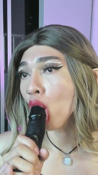 Live Show Sissy daje ci slupy blowjob