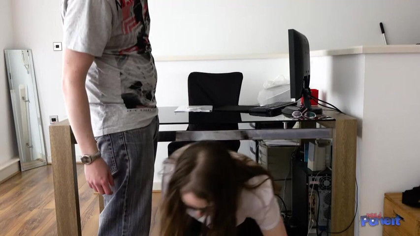 Victoria Hurley - Posh Spunk Lover (Nerd Pervert) Victoria Hurley - Posh Spunk Lover (Nerd Pervert)
