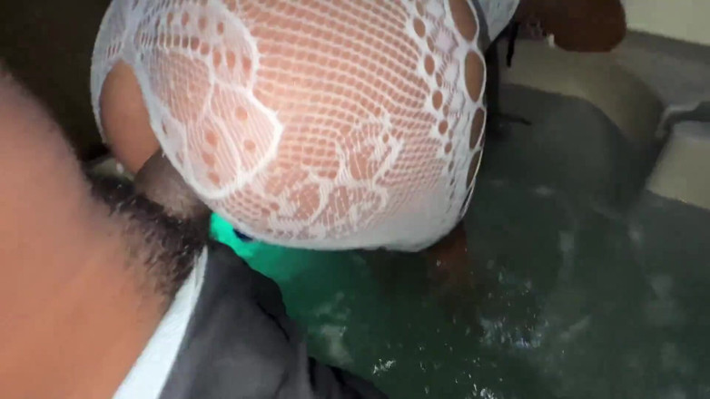 Fijii pornbox: Anale nella vasca idromassaggio con il pornobox figi della scopata...