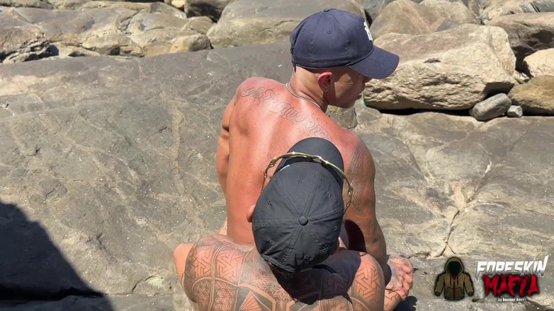 ForeSkinMafia By Boomer Banks: Foreskinmafia: Hayden Gotti Fickt Jhon Prado Öffentlicher Schwuler Sex-strand Anal Hardcore