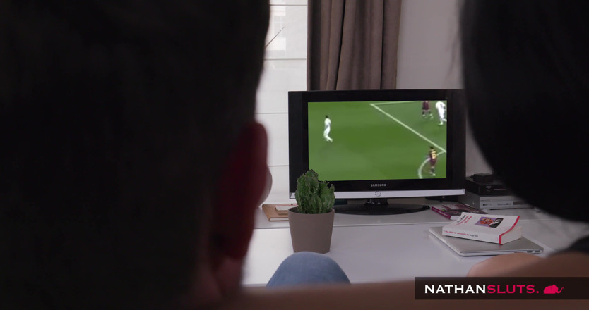 Nathansluts: Ian Scott vernietigt Eloa Lombards dikke kont