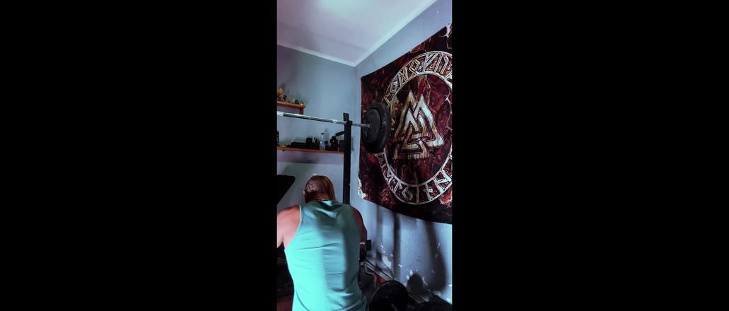 JackSpanish: Sexy španělský chlapec nahý trénink squat s chill ambient