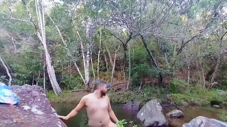 Marcosninfo: I Went to the Waterfall and Showed off Before Someone...