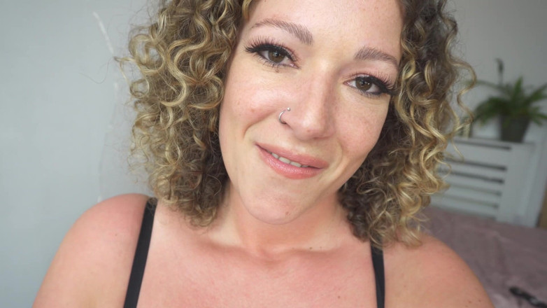 Sasha Curves: Drobná svačina pro hladovou Obryně
