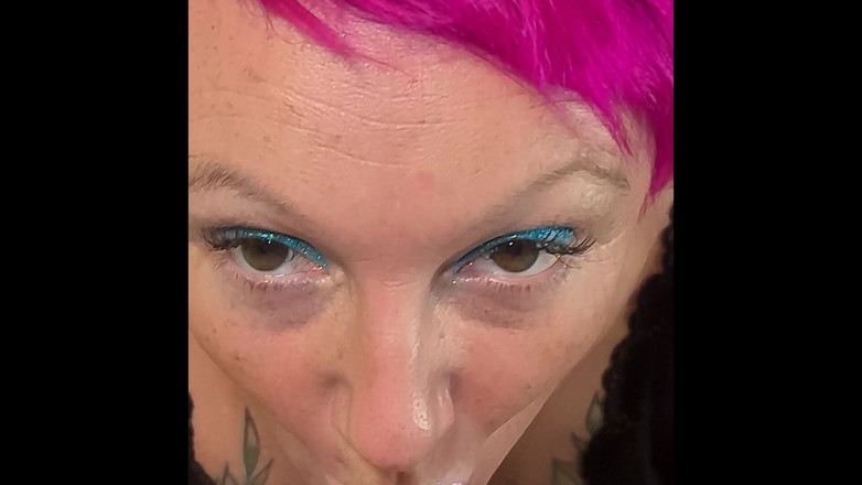 Bearded Buddha: Plaisir anal avec une MILF britannique