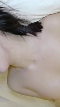Heiße quellen entkommt. Vollbusige masseuse trifft sich privat, eine intime session wird unter einem gewagten blick intensiv