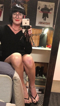 Cermin cermin di dinding... Siapa Yang Berapa Seksi Mereka Semua?