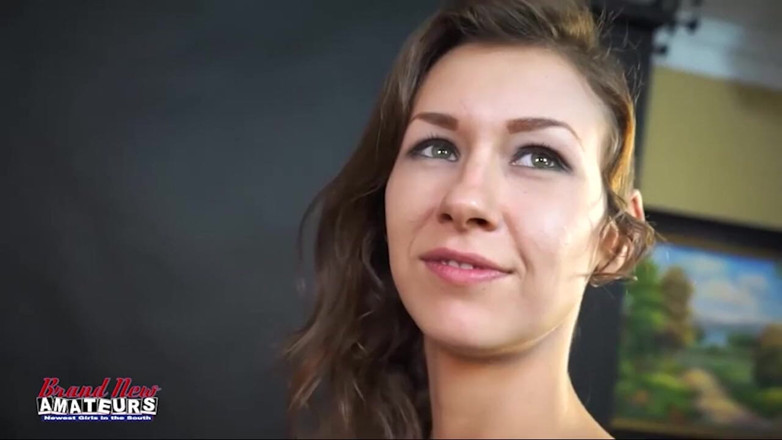 Brand New Amateurs: Meredith et Jamie Litton, étudiante brune voluptueuse, gorge mouillée !