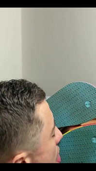 Esclava diosa kiffa sucio chanclas havaianas y le paga las compras