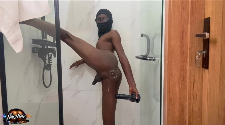 Mr Noisy Hole: Kom Mee En Neuk Me Onder De Douche Met Mijn...
